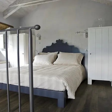 Sasso Al Melo - Ferienhaus *